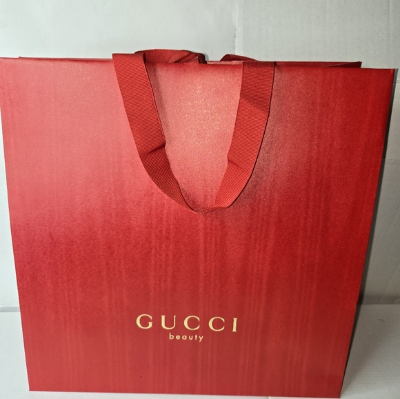 Gucci Beauty Red Woodgrain Pattern Gift Bag - Picture 13 of 16